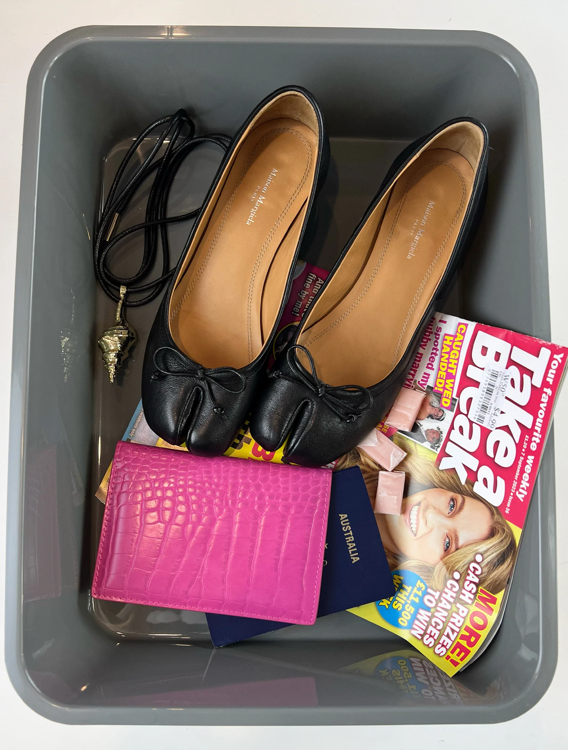 Skip Passport Holder - Pink - Image 3