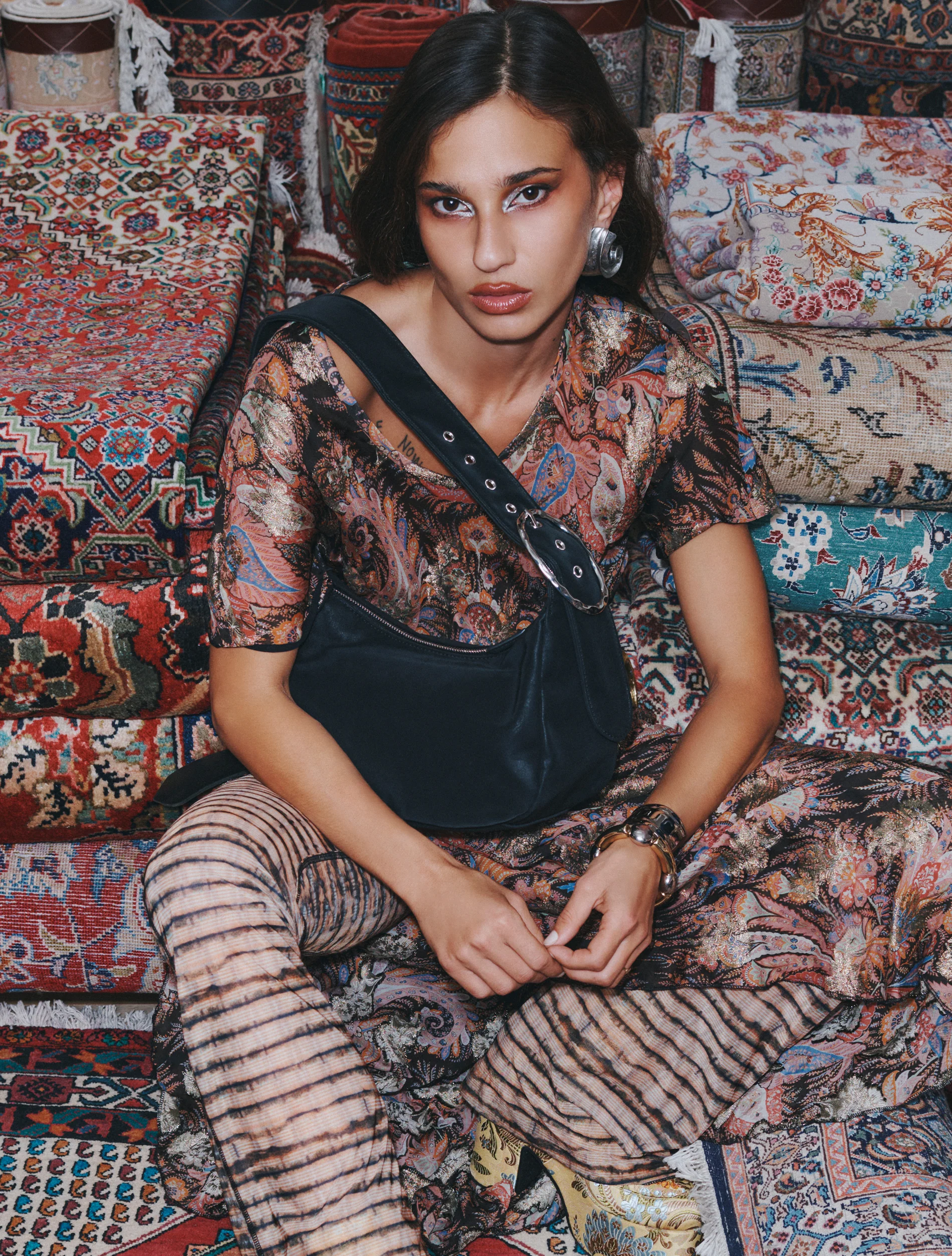 Tay Tay - Black - Image 5